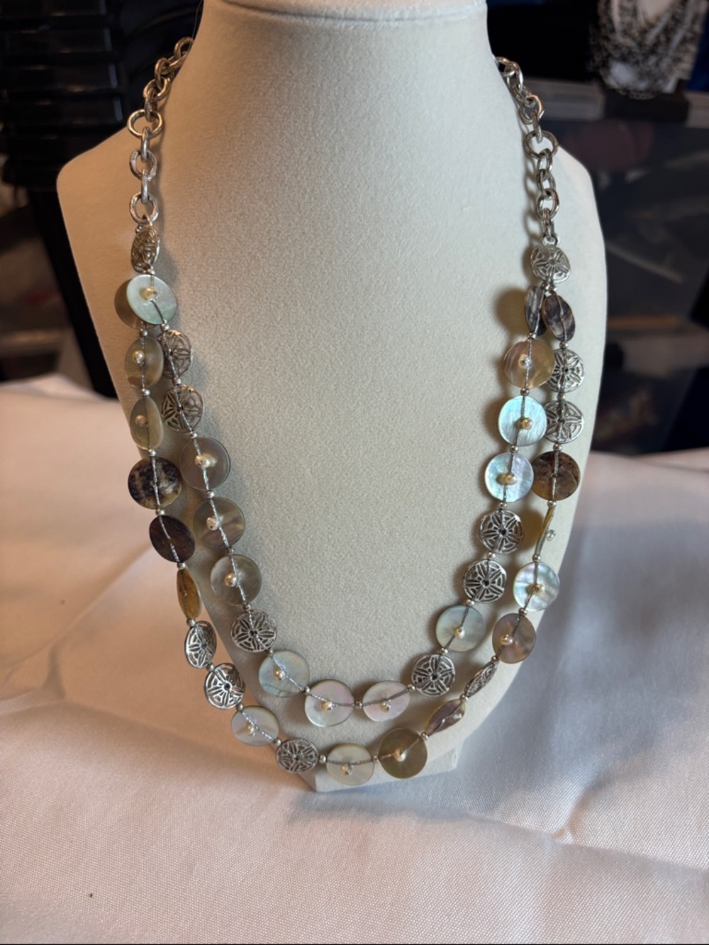 Layered Mother-of-Pearl Disc Necklace in Cream and Brown